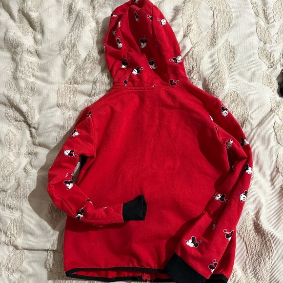 NWOT Disney Store Red zip up Hoodie with Minnie Mouse Design Size 9/10 Girls - Picture 6 of 6